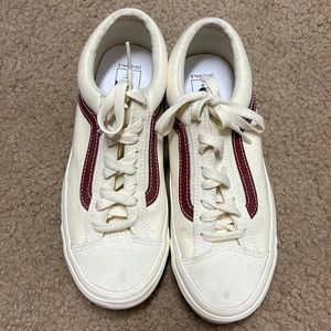 Vans sneakers in 8.5, ivory/light yellow with purple stripe